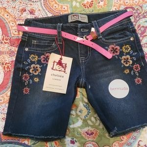 lei Bottoms - L.e.i Bermuda shorts lei Bottoms - L.e.i Bermuda shorts